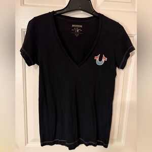 True Religion Black V-Neck Tee with Colorful Logo Women’s Med.